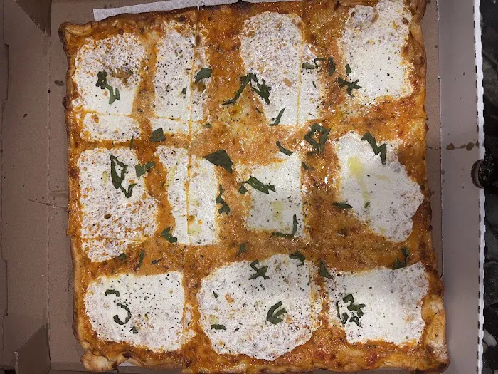 Kraves Pizza & Restaurant Picture 3