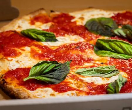 Kraves Pizza & Restaurant