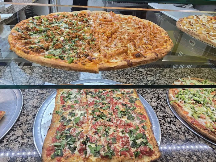 Jimmy Tomato’s And Bombay Curry Pizza Picture 5