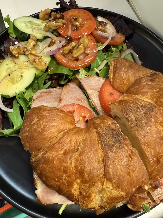 Indian Lake Bistro Picture 7