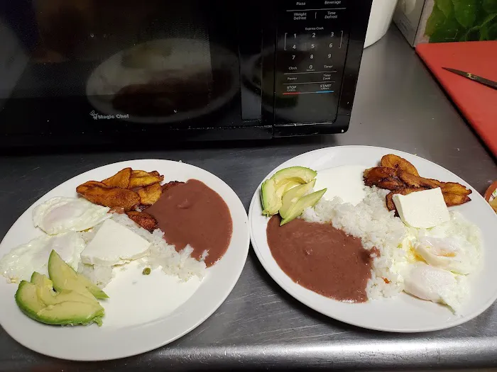 Deli La Limeña Picture 3