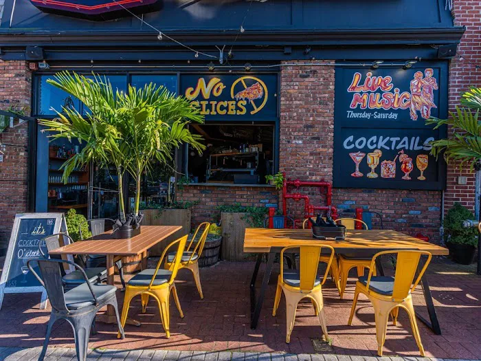 1653 Pizza Company Picture 10