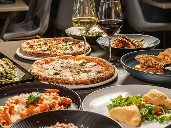 1653 Pizza Company Picture 7