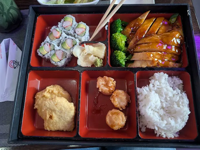 Yokohama Sushi & Asian Fusion Picture 4