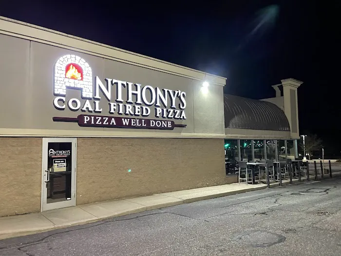 Anthony's Coal Fired Pizza & Wings Picture 4