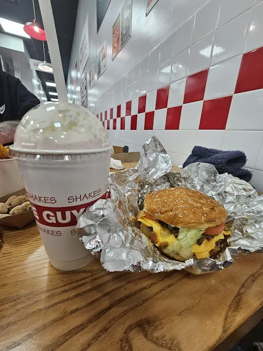 Five Guys Picture 10