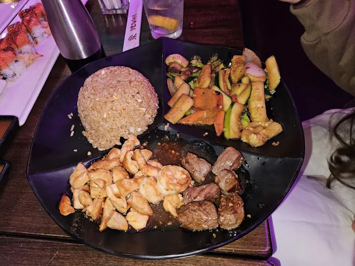 Izumi Sushi & Hibachi Picture 9