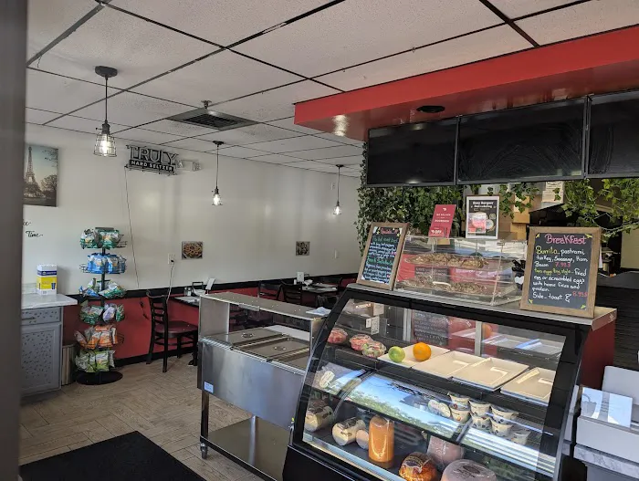 BOSS BURGER DELI & CATERING Picture 4