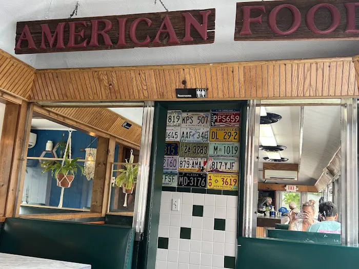 Bob's Diner Picture 9