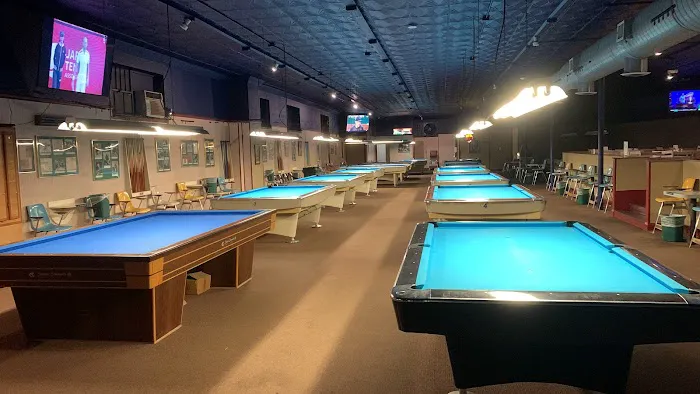 Jack & Jill Q Lounge Picture 3