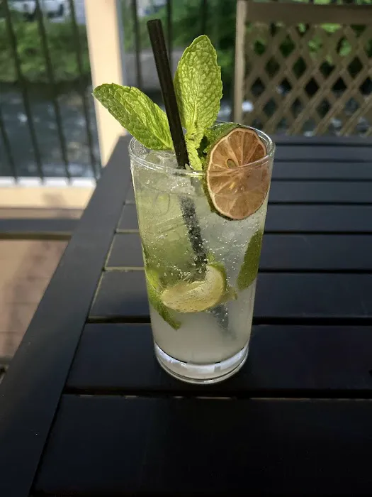 Riverside Patio Restaurant & Bar Picture 5