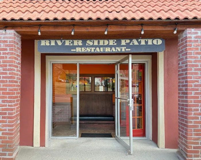 Riverside Patio Restaurant & Bar Picture 7