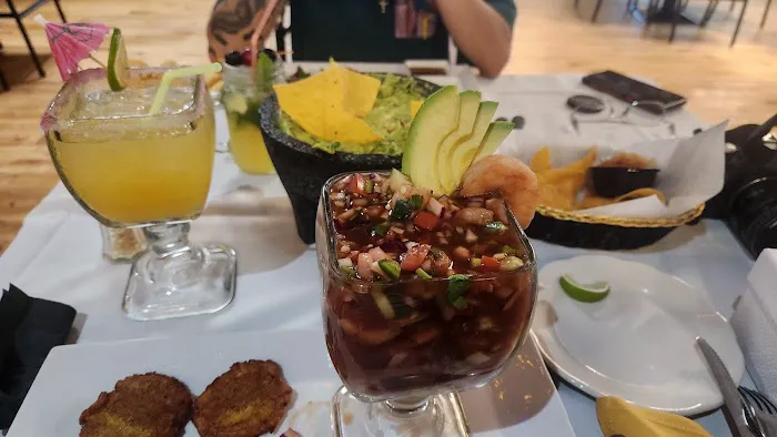 La Cantina Loca Restaurant & Bar Picture 6