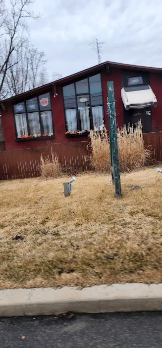 Cadillac Grill Picture 3