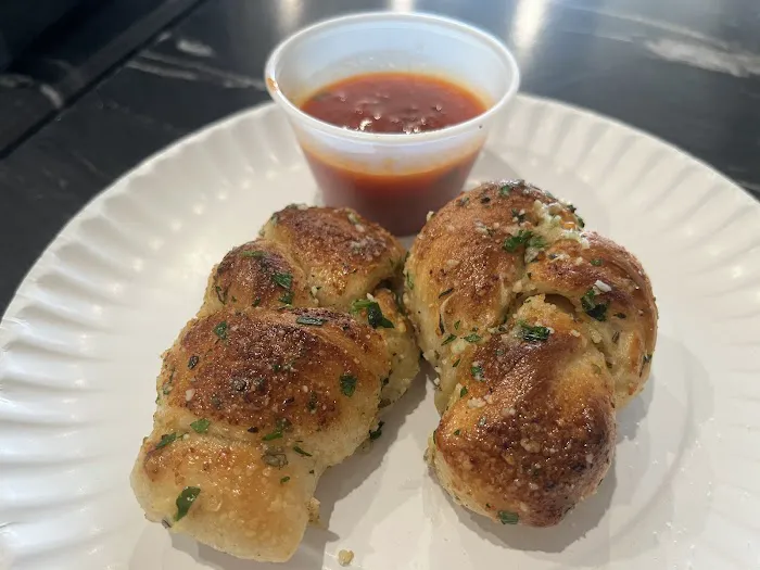 Trio Pizza Picture 3