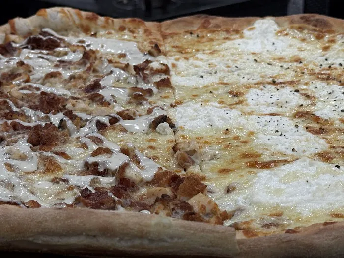 Trio Pizza Picture 2