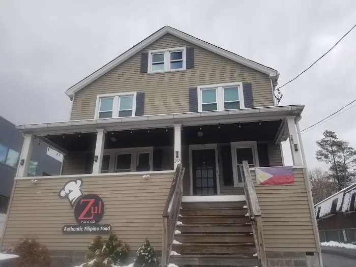 Zul Cafe and Grill Picture 1