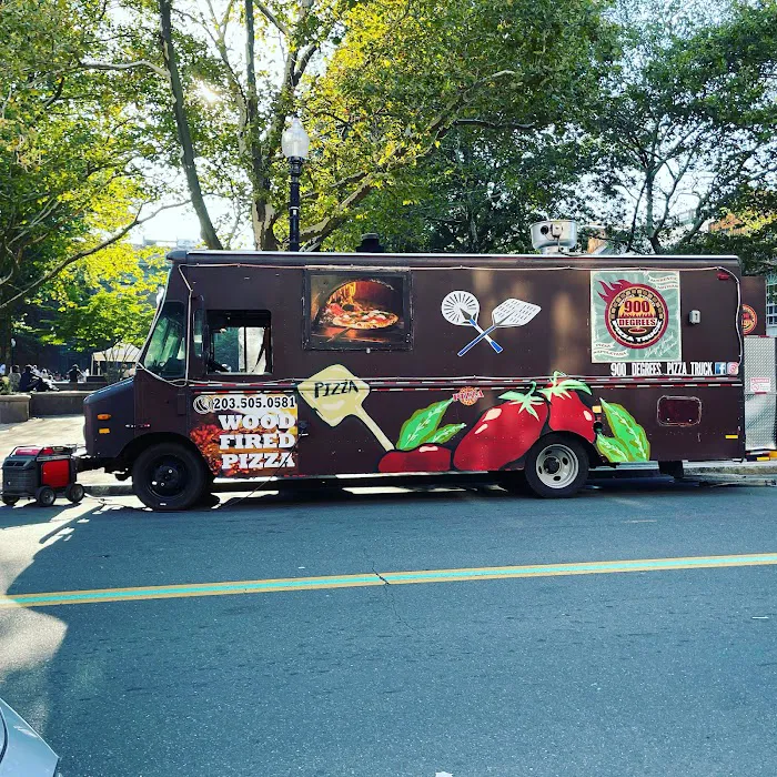 900 Degrees Pizza Truck Picture 9