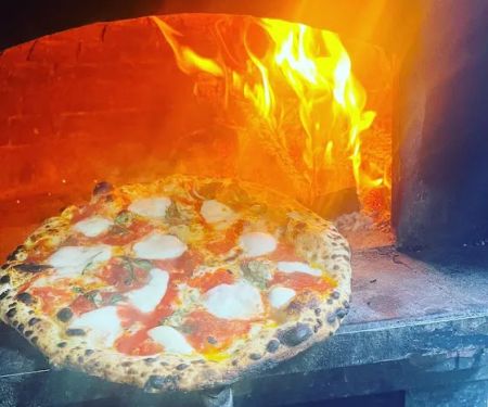 900 Degrees Pizza Truck