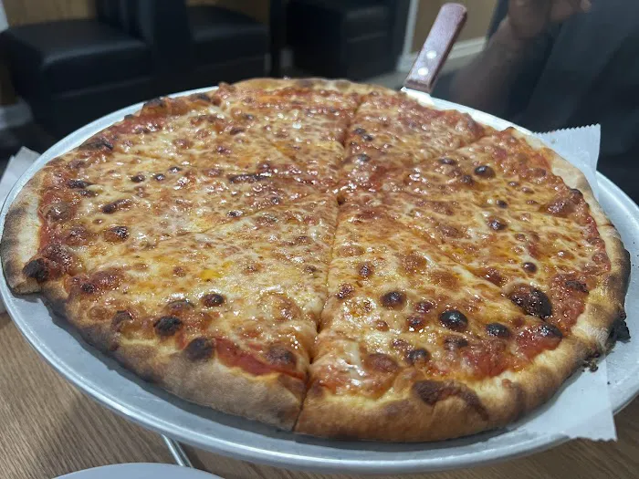 Vinny's Pizza Restaurant Picture 7