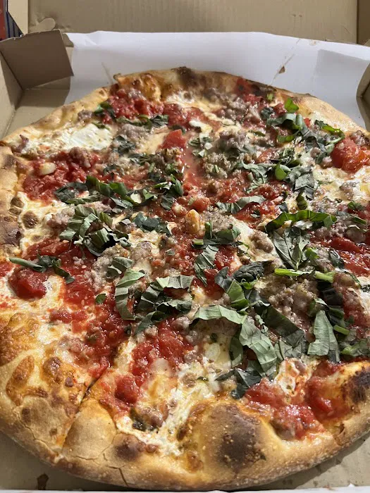 Victors Pizza and Pasta House Picture 3