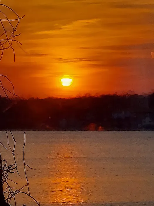 Lakeview House Picture 8