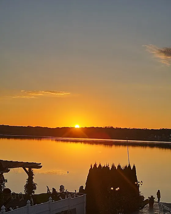 Lakeview House Picture 2