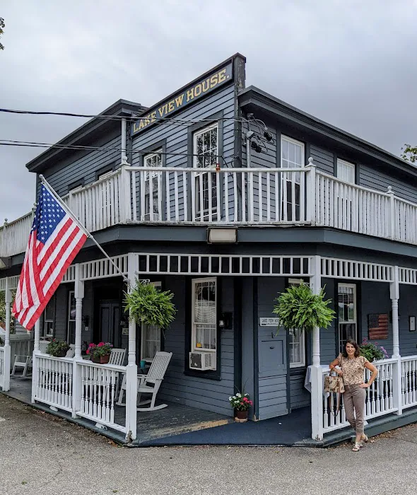 Lakeview House Picture 10