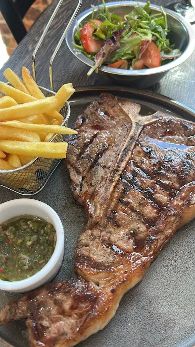 Aroma Cafe & Restaurant Picture 5