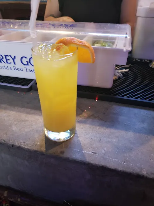 Pour Abbey's Bar & Grill Picture 7