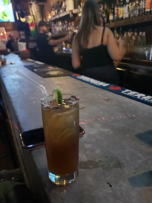 Pour Abbey's Bar & Grill Picture 6