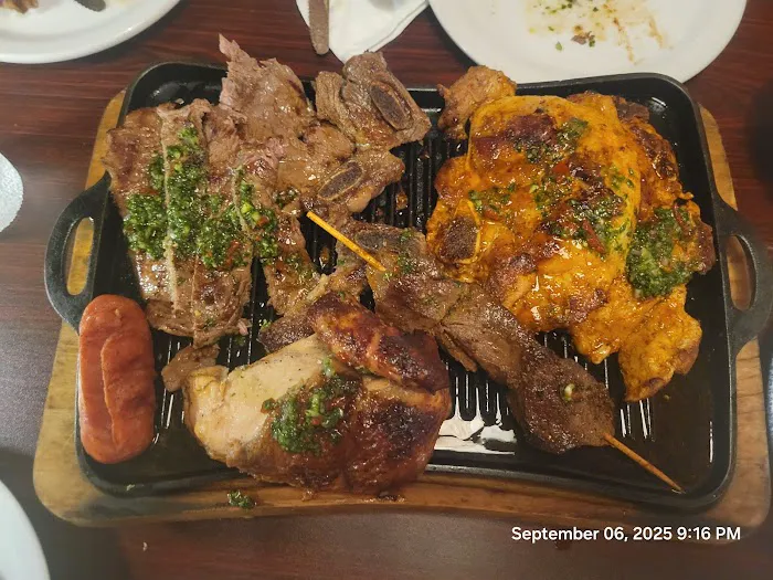 Leña y Carbón Restaurant & Bar Picture 5