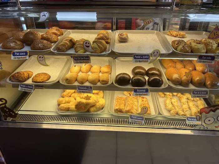 Oh! Que Bueno! Colombian Restaurant & Bakery Picture 1