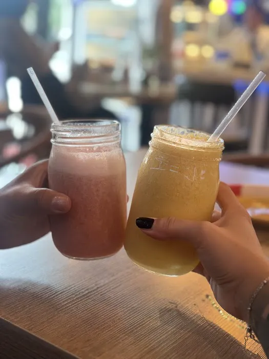 Cafelombia Bakery & Restaurant Picture 2