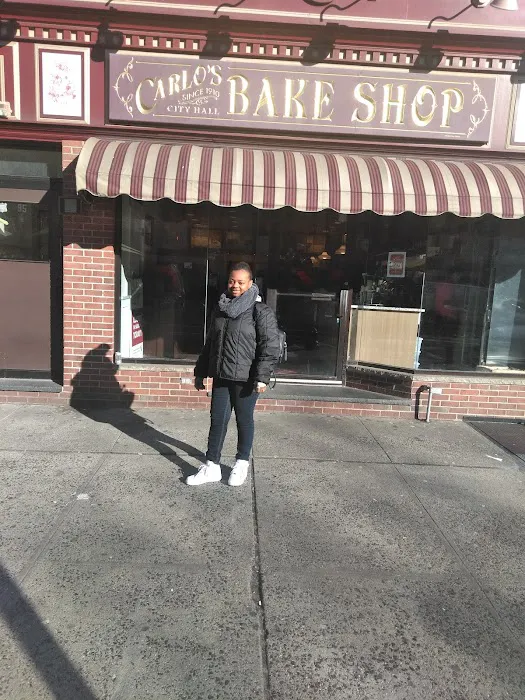 Ella's Bar & Grill Picture 1