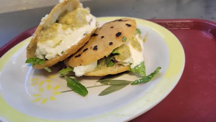 Deli Tacos Mexicanos Picture 5