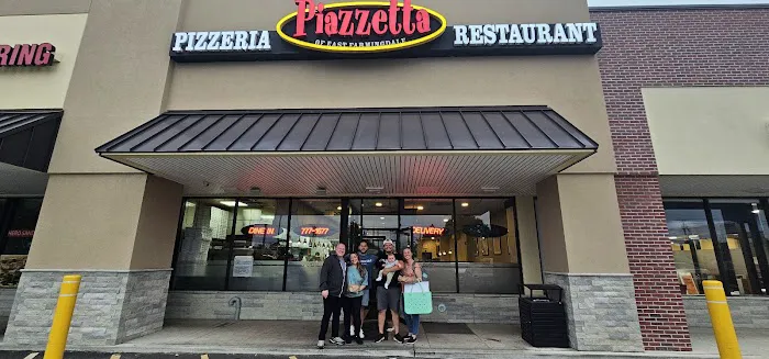 Piazzetta of East Farmingdale Picture 2