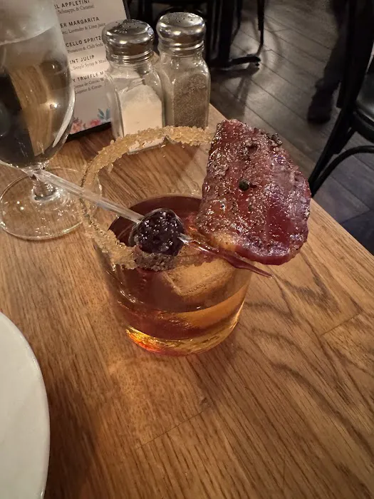 Off The Brook | Bistro & Cocktails Picture 10