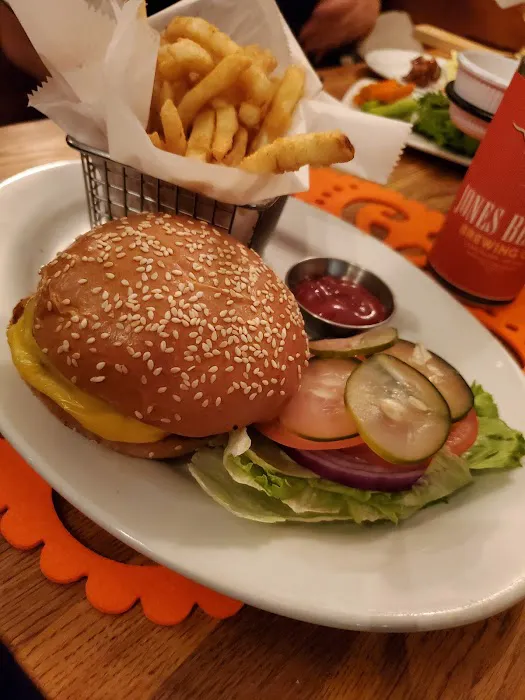 Off The Brook | Bistro & Cocktails Picture 3