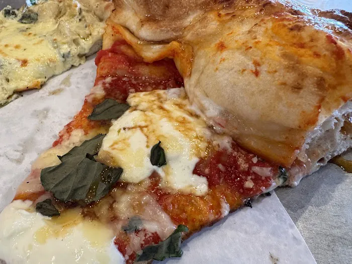 Frankie’s Pizzeria & Restaurant Picture 4