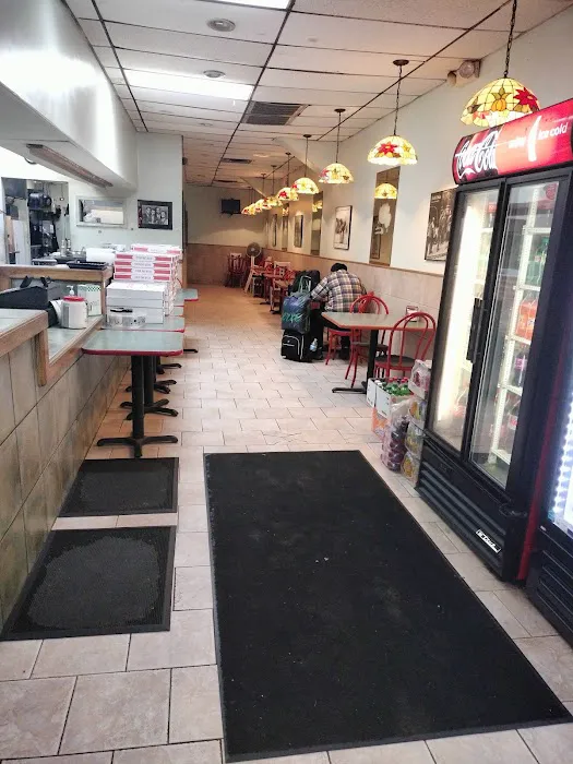 Tucky's Pizza Picture 3