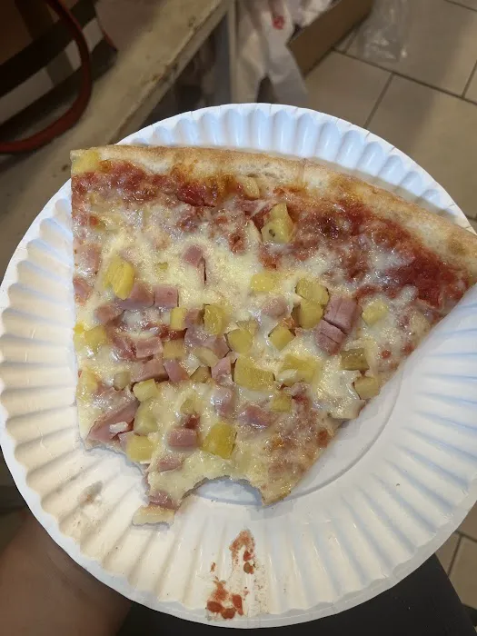 R&J Pizzeria Picture 4