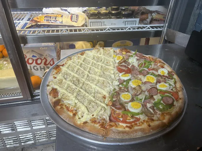 Dianey Pizzeria & Restaurante Picture 8