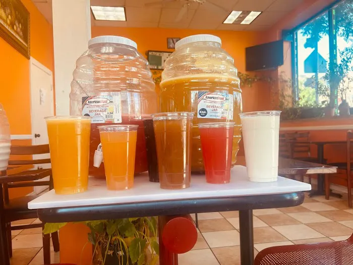 Mi Pueblo Querido Bakery and Restaurant Picture 3