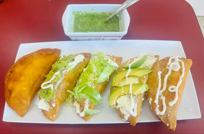 Mi Pueblo Querido Bakery and Restaurant Picture 9