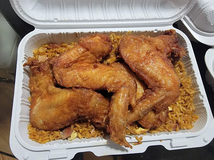 Ling's Chinese Kitchen Picture 9