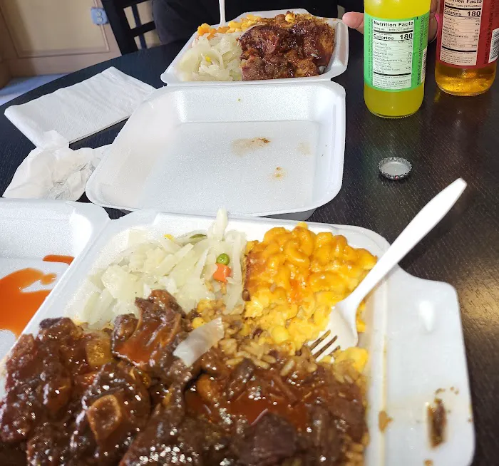 F & T West Indian Restaurant Picture 4