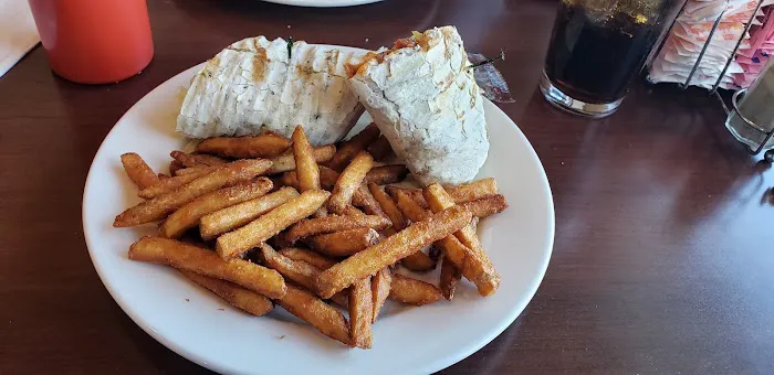 Skyline Luncheonette Picture 2