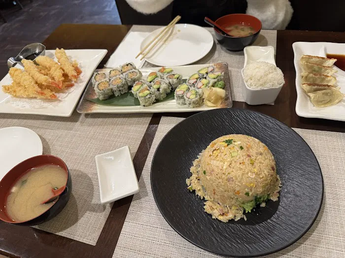 Raku Sushi Picture 3