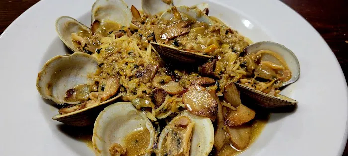 Skyline Pizzeria & Restaurant Picture 2